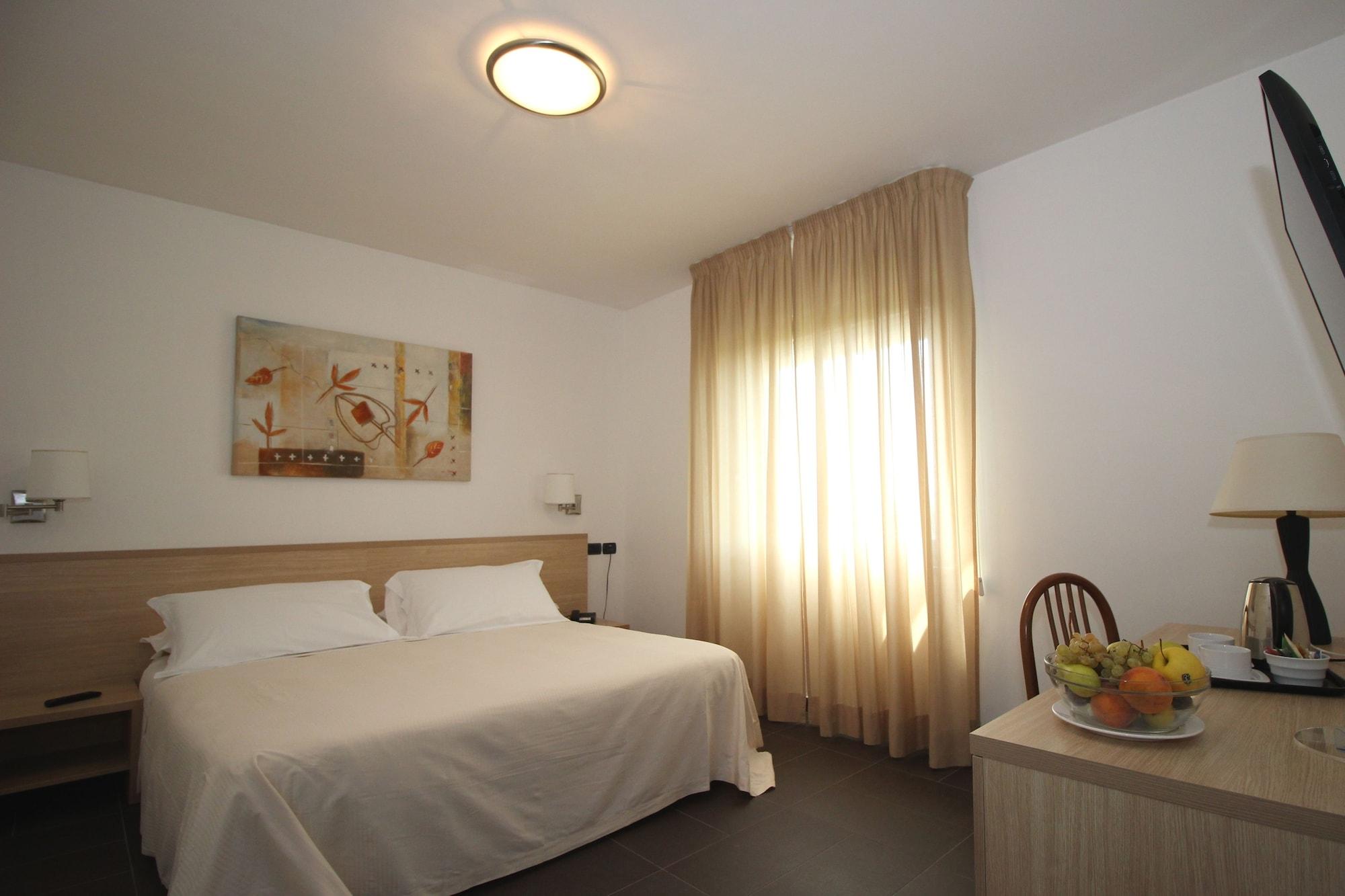Majesty 4* Bari